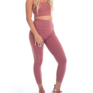 Paragon Fitwear leggings x Kristina Capron